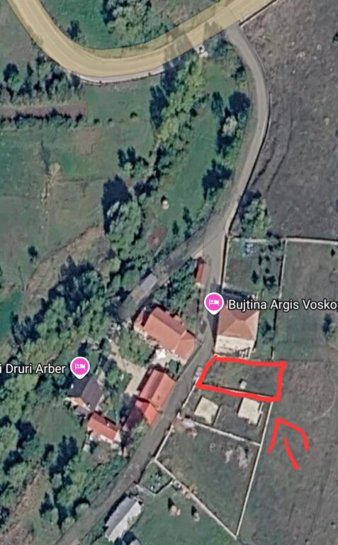 Shitet tokë në Voskopojë