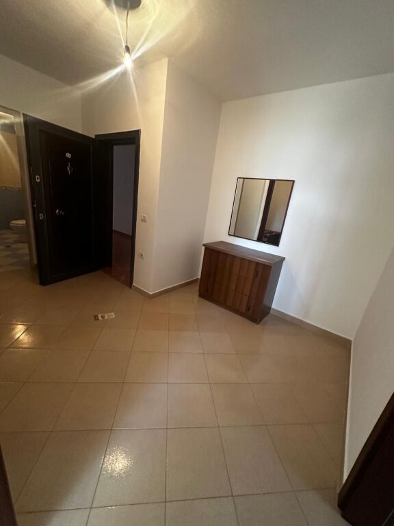 SHITET APARTAMENTI
