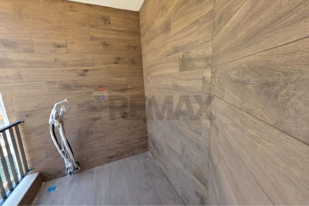 Shitet Apartament 2+1+2 tek Rruga e Elbasanit