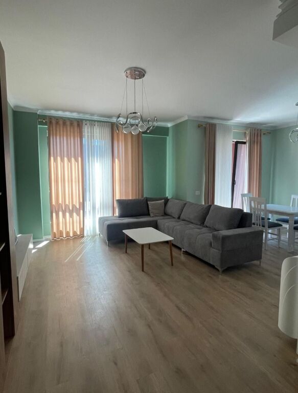 Apartament 2+1, Myslym Shyr!
