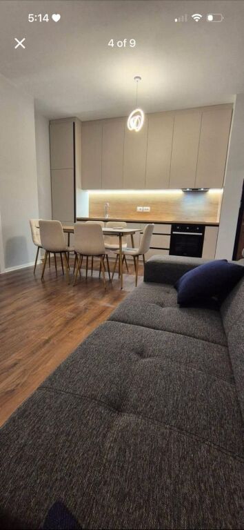 Apartment 2+1, Kamez!