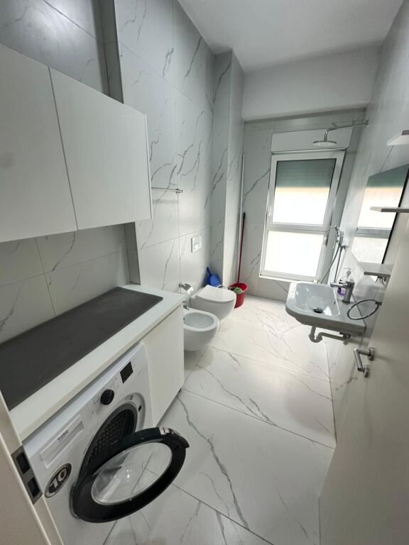 Jepet Me Qera Apartament 1+1+1 Ballkon