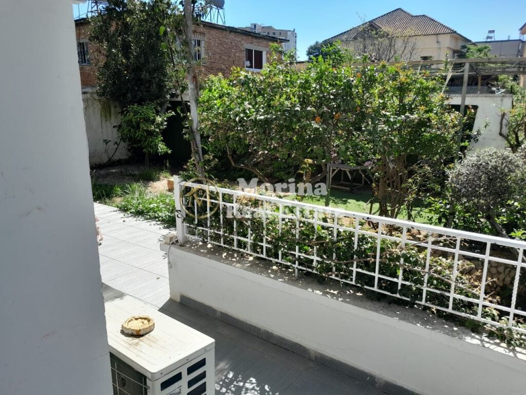 Qera | Vilë 7 + 1 | Rruga Halit Bega | 1500 €/muaj