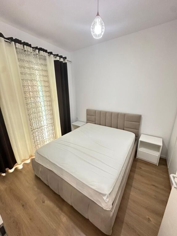 Jepet Me Qera Apartament 1+1+1 Ballkon