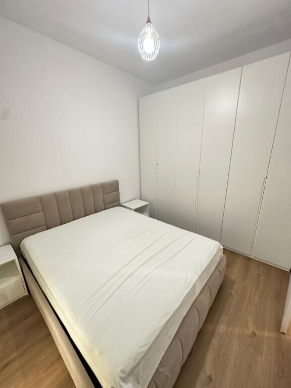 Jepet Me Qera Apartament 1+1+1 Ballkon