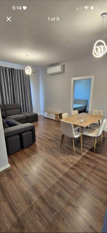 Apartment 2+1, Kamez!