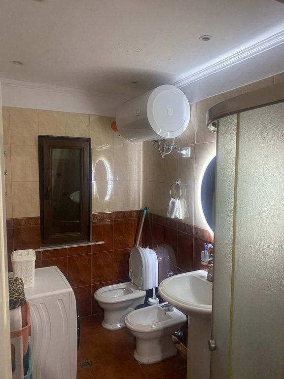 Apartment 120 m² near Bami's Grave, Tirana, 2+1 space For Rent