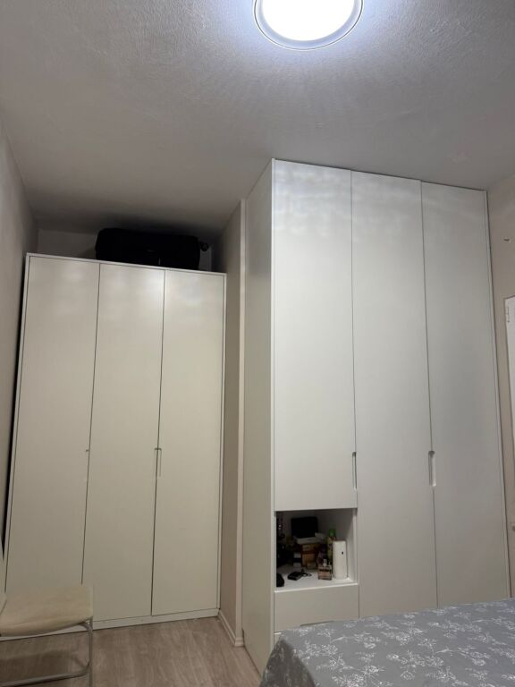 Jepet me qira apartament 2+1 te pazari i ri