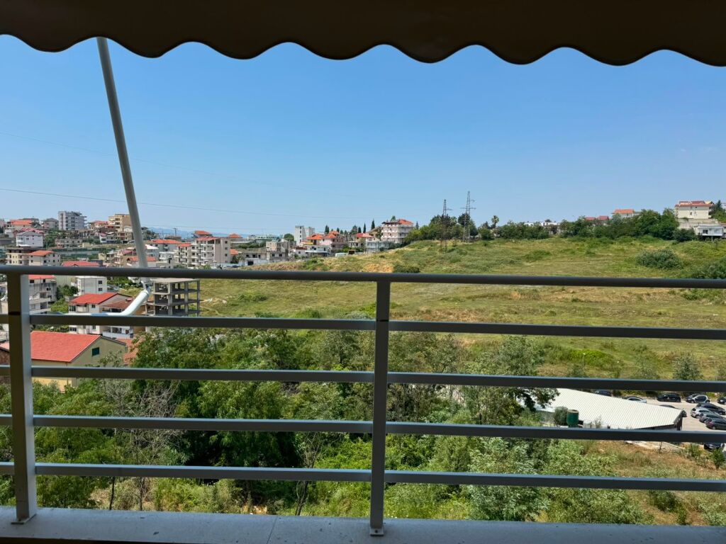 In affitto da Tom Doshi Shkoze