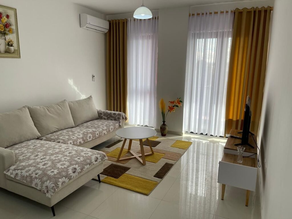 Qera | Apartament 1 + 1 | Rruga e Dibrës | 550 €/muaj