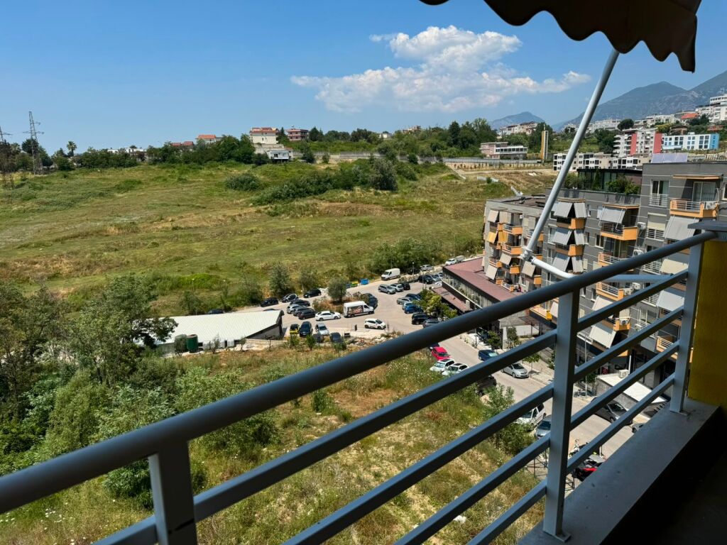 In affitto da Tom Doshi Shkoze