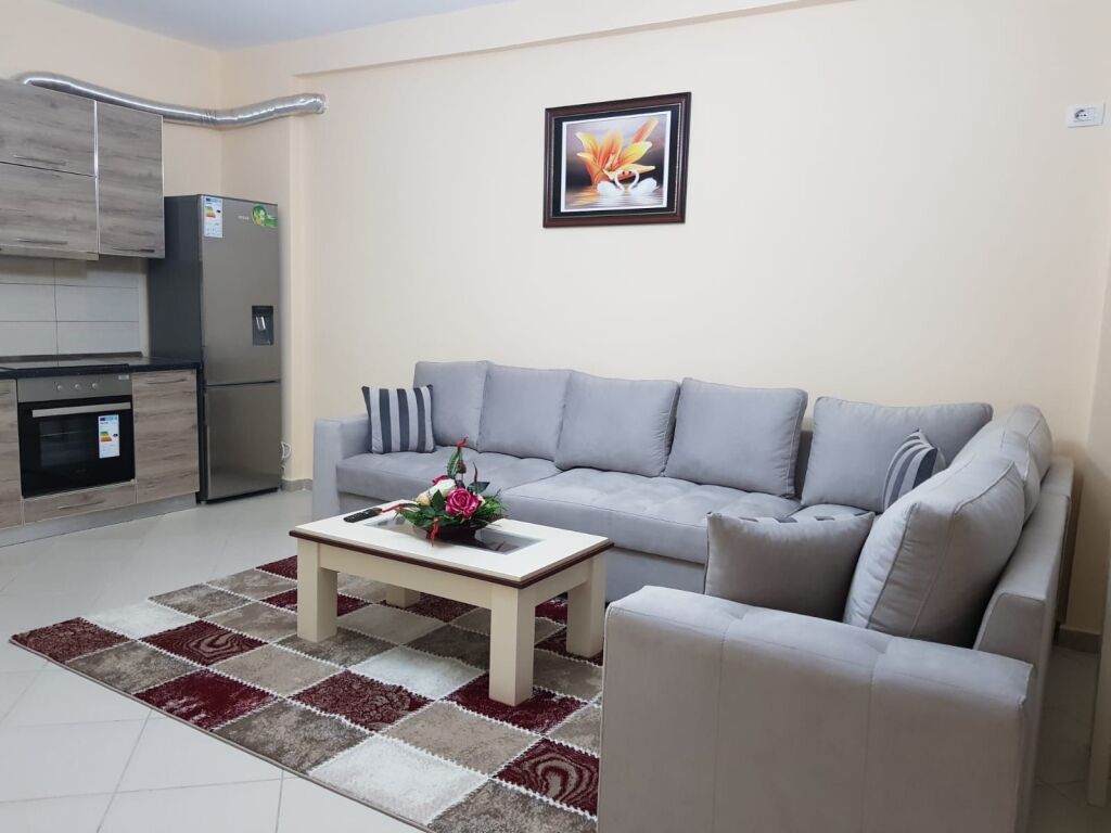 Apartment 1+1 for rent in Astir near Bar Artistit