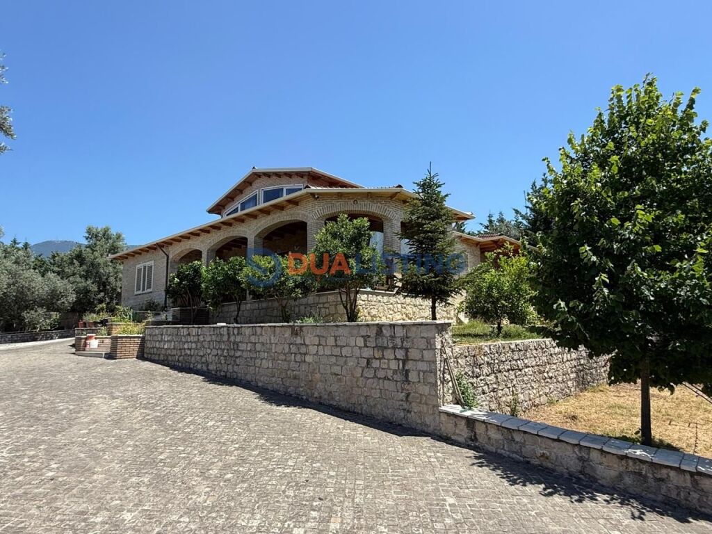 Jepet me Qira Super Vilë Individuale 🌿 📍 Farkë e Madhe, Tiranë