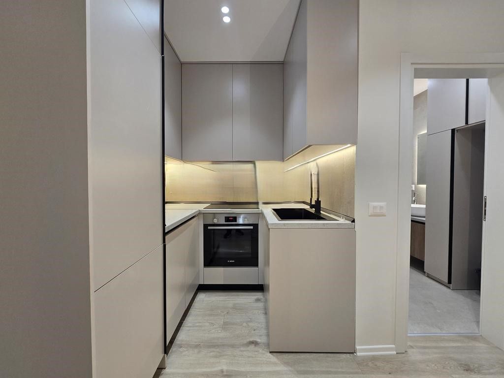 APARTAMENT 2+1 PER SHITJE TE 21 DHJETORI, PAS OSLO