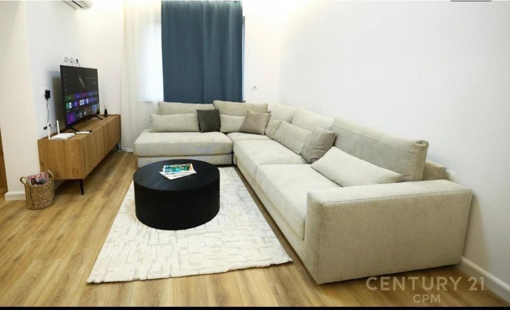 2+1 Apartment for Rent at the Center of Tirana / Kafe Flora