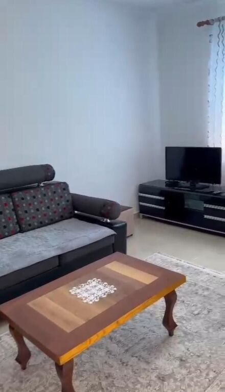 Affitto | Apartament 1 + 1 | Shkolla e Bashkuar | 400 €/mese