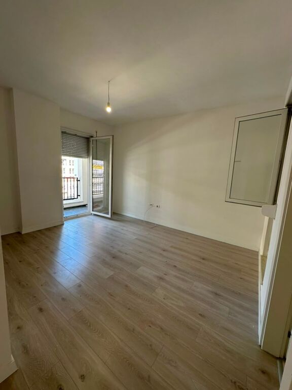 Apartment 2+1 empty for rent in Univers City!!