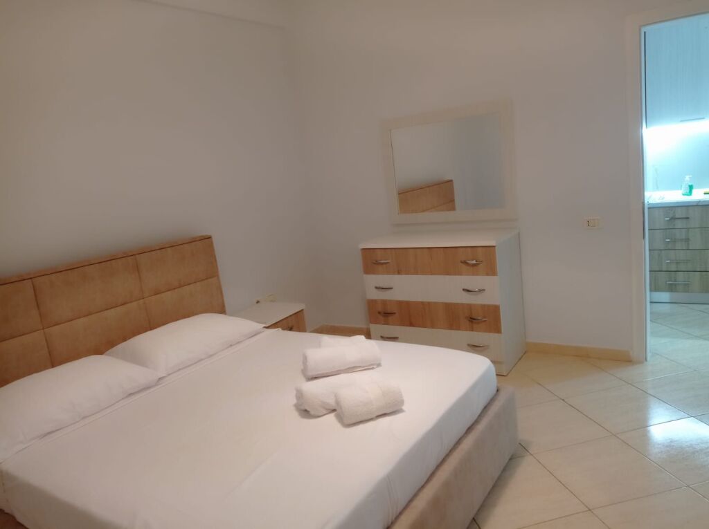 🏢Porcelan,a few minutes from the European University of Tirana, a 2+1 furnished apartment is for rent.52,000Leke