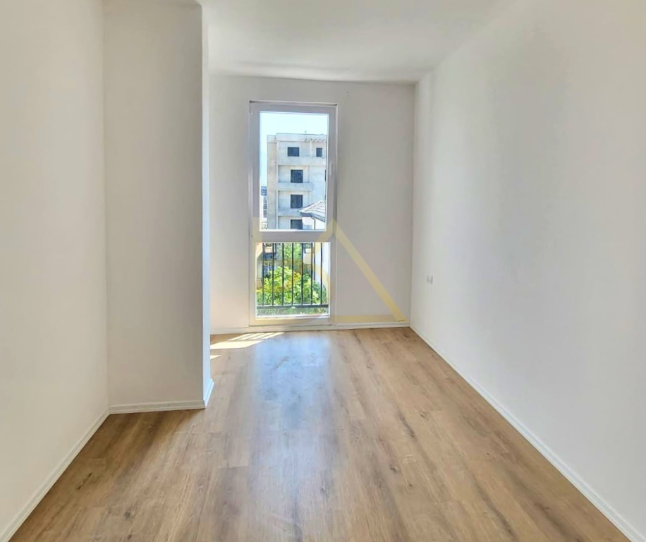 Shitet Apartament 2+1 – Sauk i Vjetër, Tiranë