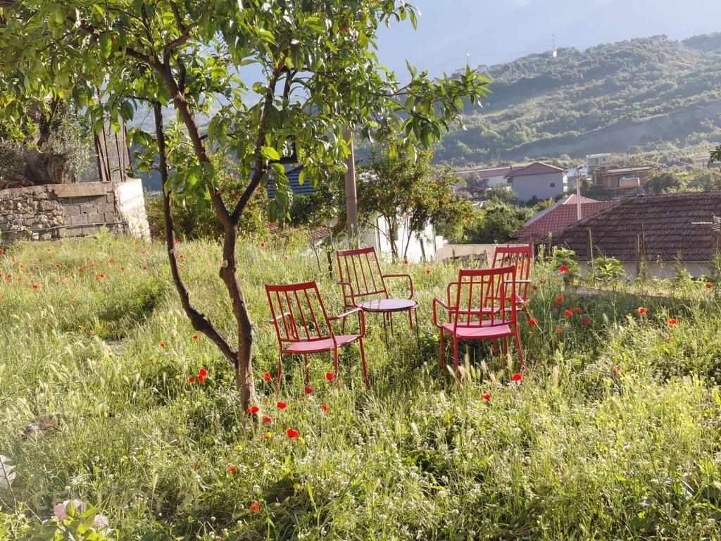 Vilë Me Qira në Bërzhitë, Tiranë