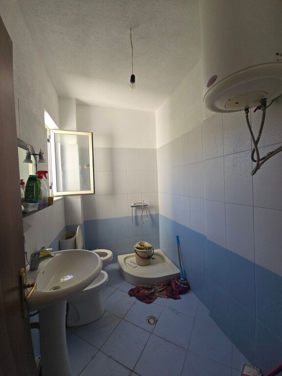 FOR SALE 1+1 APARTMENT AT KAVAJA ROCK ABOVE THE ROAD