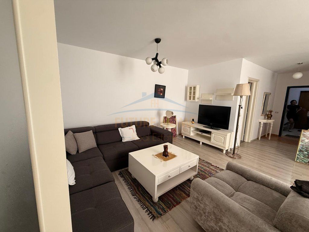 Affitto, Appartamento 2+1+2, Myslym Shyri, Tirana.