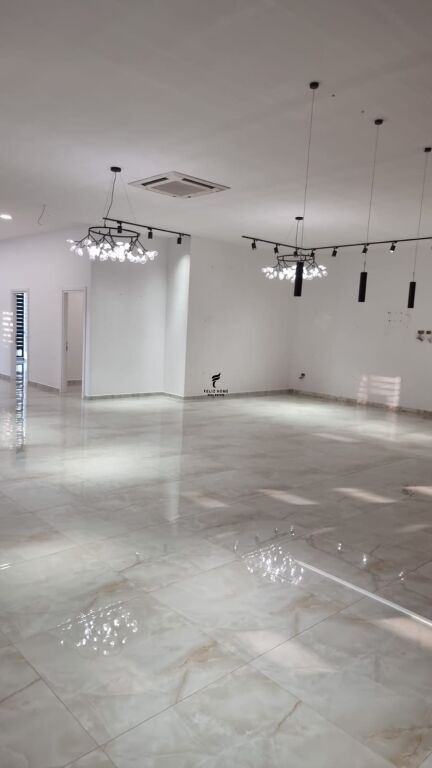 OFFICE FOR RENT 227 M2 DIBRES STREET 3,200 EURO FH-81151