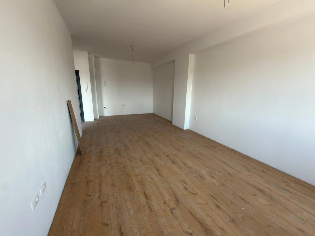 Paskuqan, shesim apartament 1+1 në pozicion strategjik