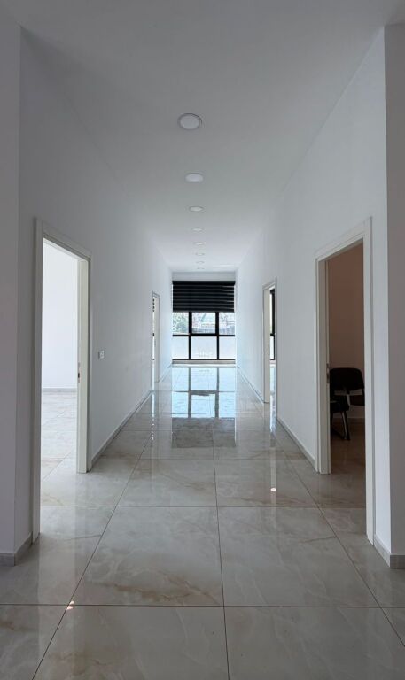 Business premises for rent at Pharmacy 10