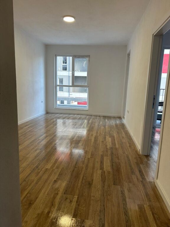 Astir Vila L affittasi 2+1+2 wc (vuoto) 40.000 leke