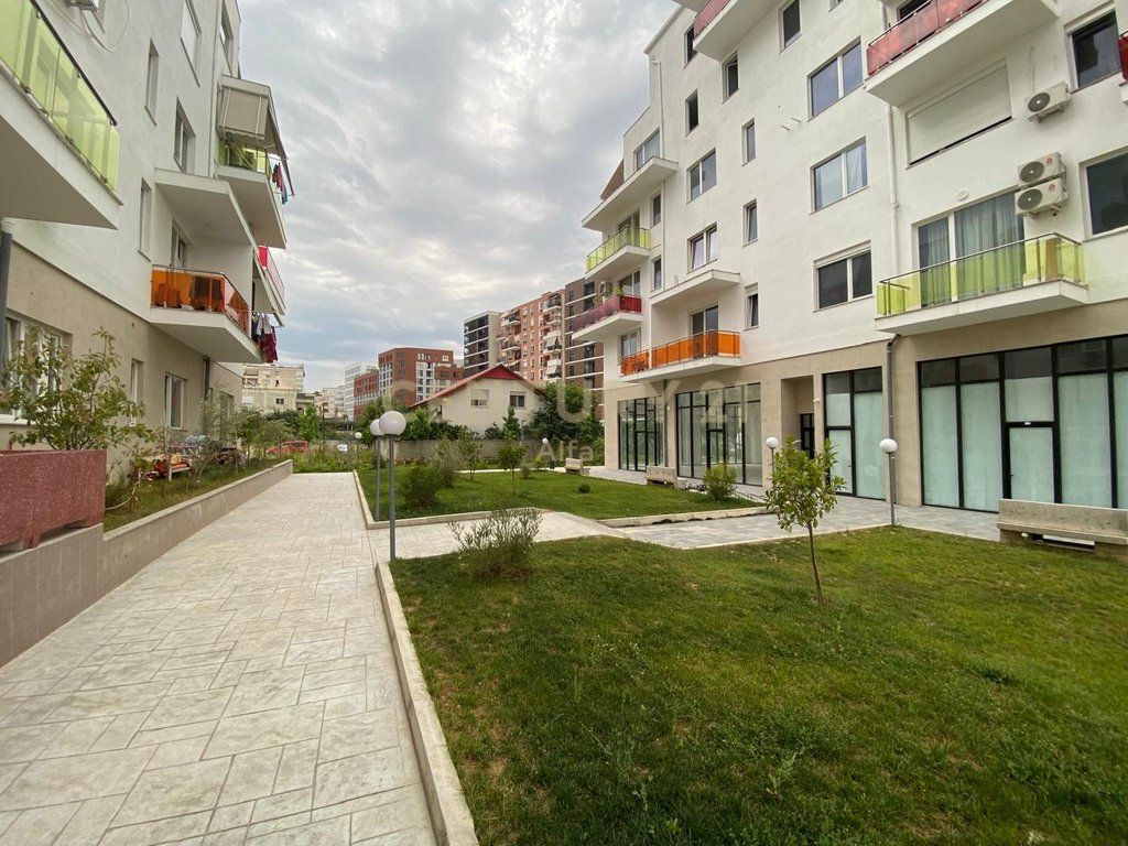 Appartamento 1+1 con posto auto in affitto ad Astir !