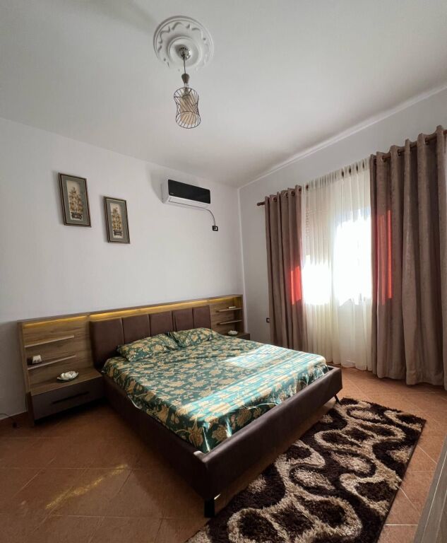 Rent | Shtëpi private 2 + 1+Ballkon | Rruga Siri Kodra | 500 €/month
