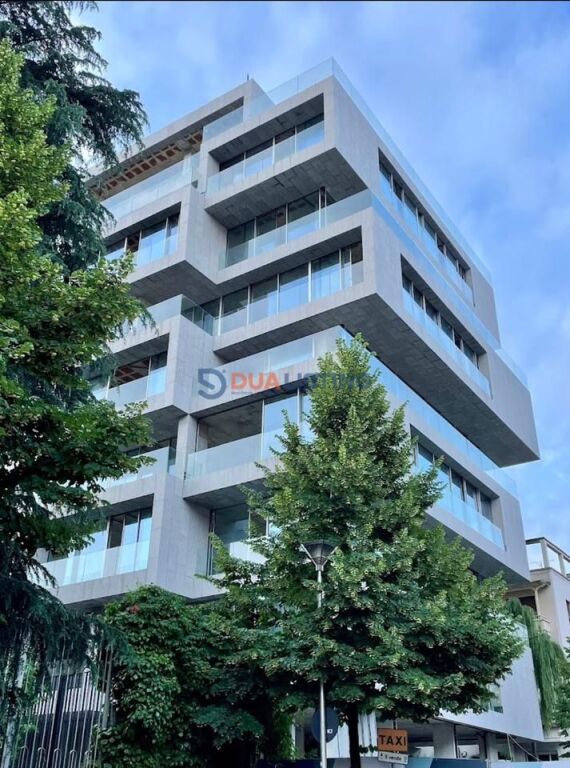 LOCALE COMMERCIALE DI PRESTIGIO IN AFFITTO A WEST RESIDENCE – VICINO ALLA PRESIDENZA