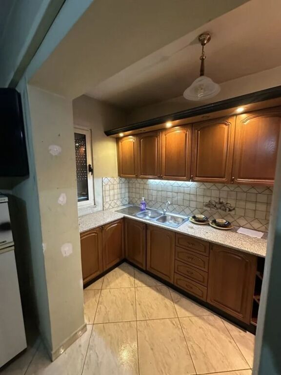Shitet Apartament 3+1 tek Ish Parku / Rruga Irfan Tomini