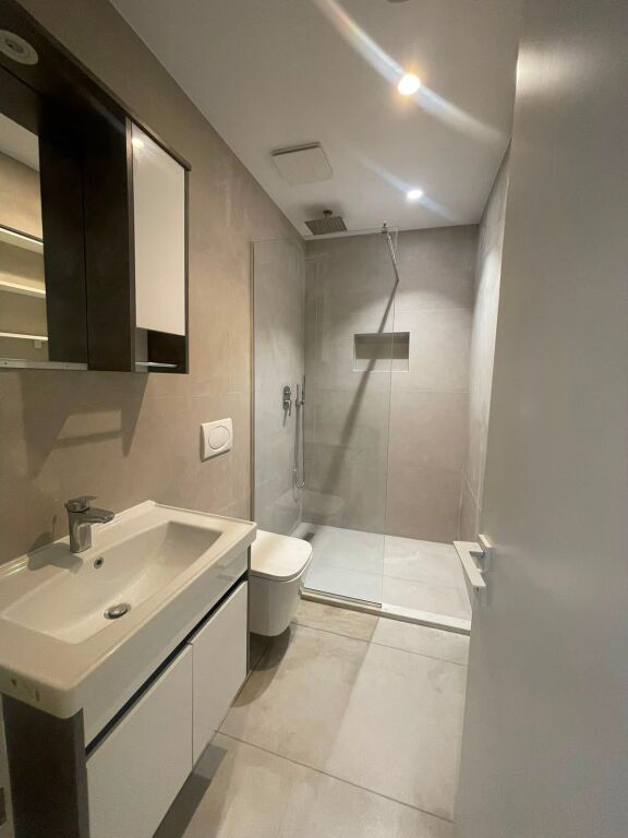 Apartament me qera 1+1- 📍Jordan Misja, rruga Asim Vokshi prane Harry Fultz.
