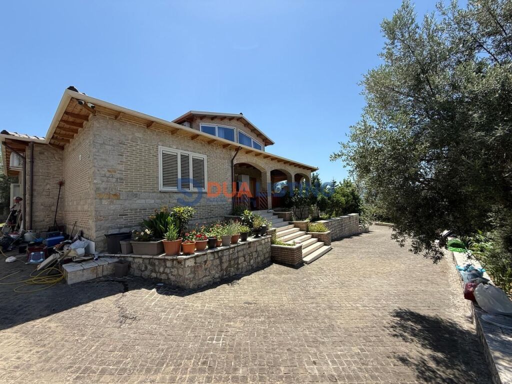 Jepet me Qira Super Vilë Individuale 🌿 📍 Farkë e Madhe, Tiranë