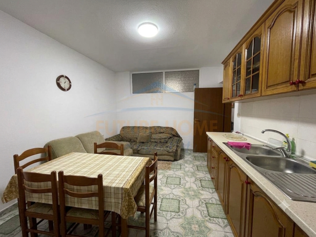 Qera, Apartament 1+1, Blloku, Tiranë.