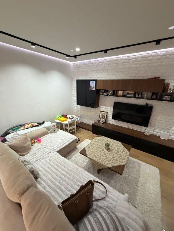🏡 Apartment 2+1 for Sale in Yzberisht – near Pastiçeri Nela 6!! 180,000 €