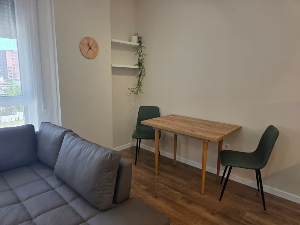 Jepet me qera Apartament 1+1 te 5 Maj/ Rezidenca Tirana Uptown