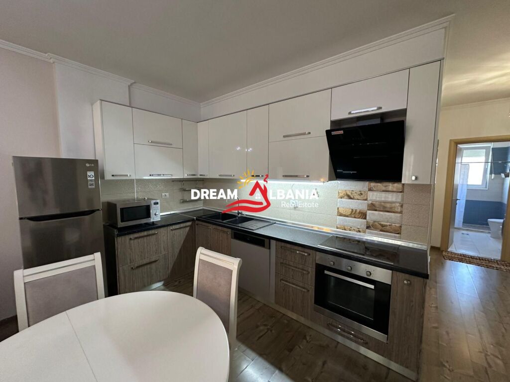 Appartamento 2+1 in affitto a Ndre Mjeda Street, Magnet Complex a Tirana (ID 42214230)