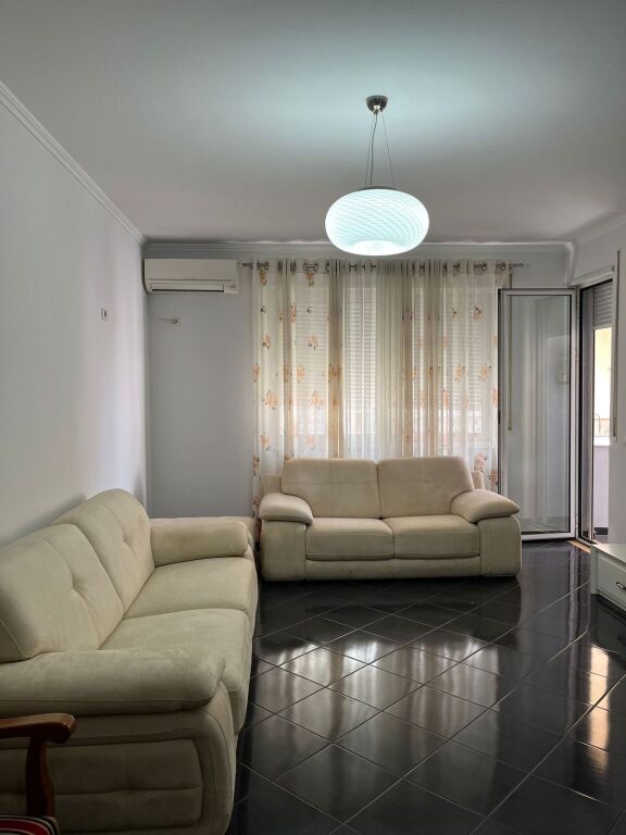 For rent 2+1+2 +garage