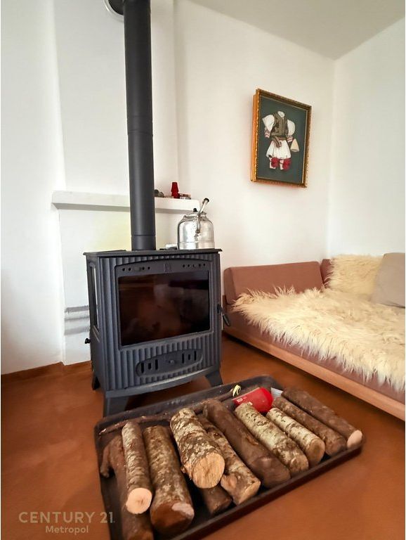 Vilë Me Qira në Bërzhitë, Tiranë