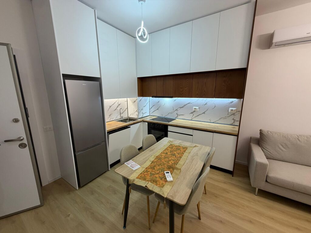 Jepet me qira super apartment 1+1, 350 mije lek, rezidenca kadiu ali dem