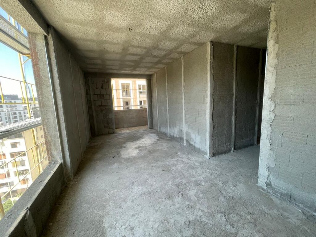 Shitet, Apartament 2+1, ish Fusha e Aviacionit, Tirane. Empire71127