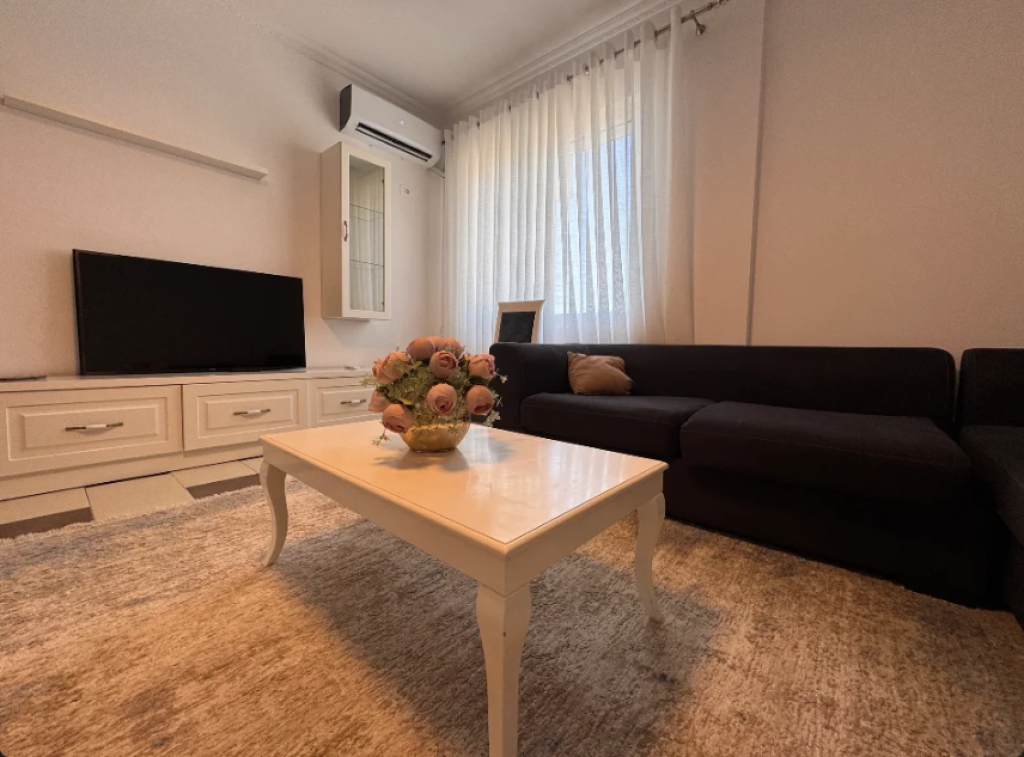 Affitto | Apartament 1 + 1 | Fresku | 370 €/mese