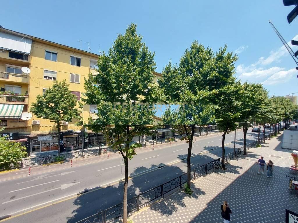 APARTAMENT 1+1 ME QIRA TE RRUGA E DURRËSIT