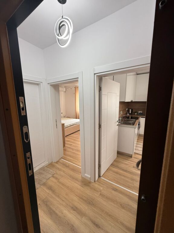 Qera | Apartament 1 + 1 | Qender | 700 €/muaj