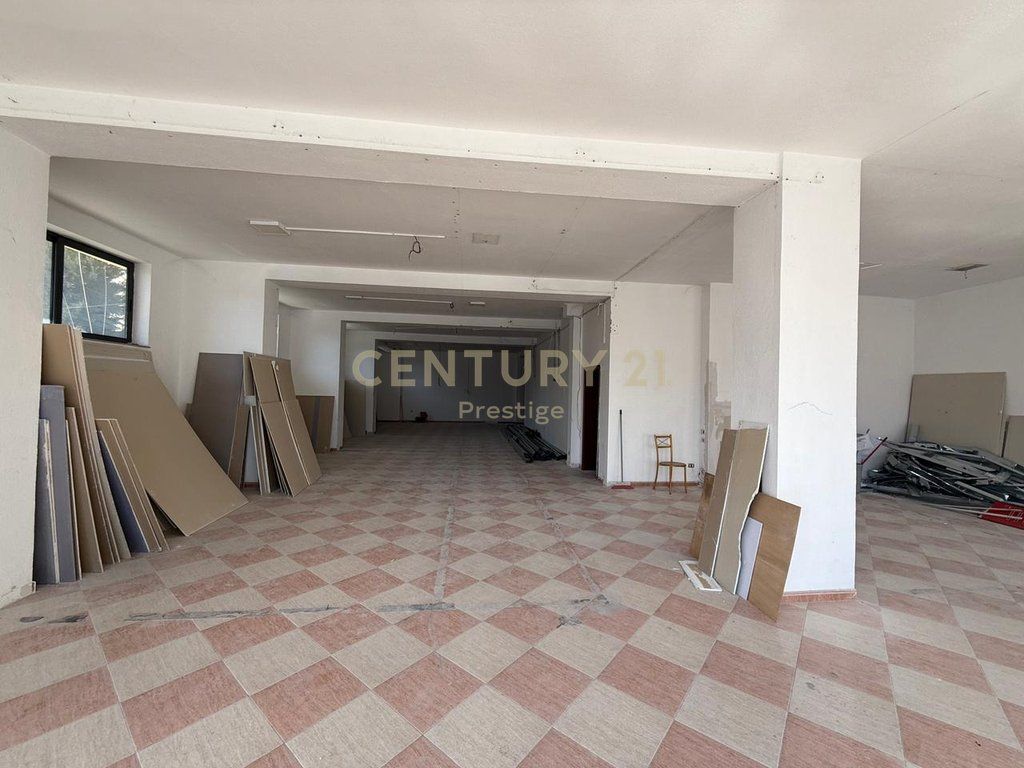 COMMERCIAL SPACE FOR RENT, NEAR THE MINISTRY OF FOREIGN AFFAIRS, TIRANA!