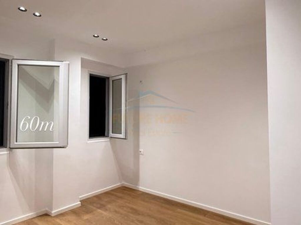 Shitet, Apartament 1+1, 21 Dhjetori