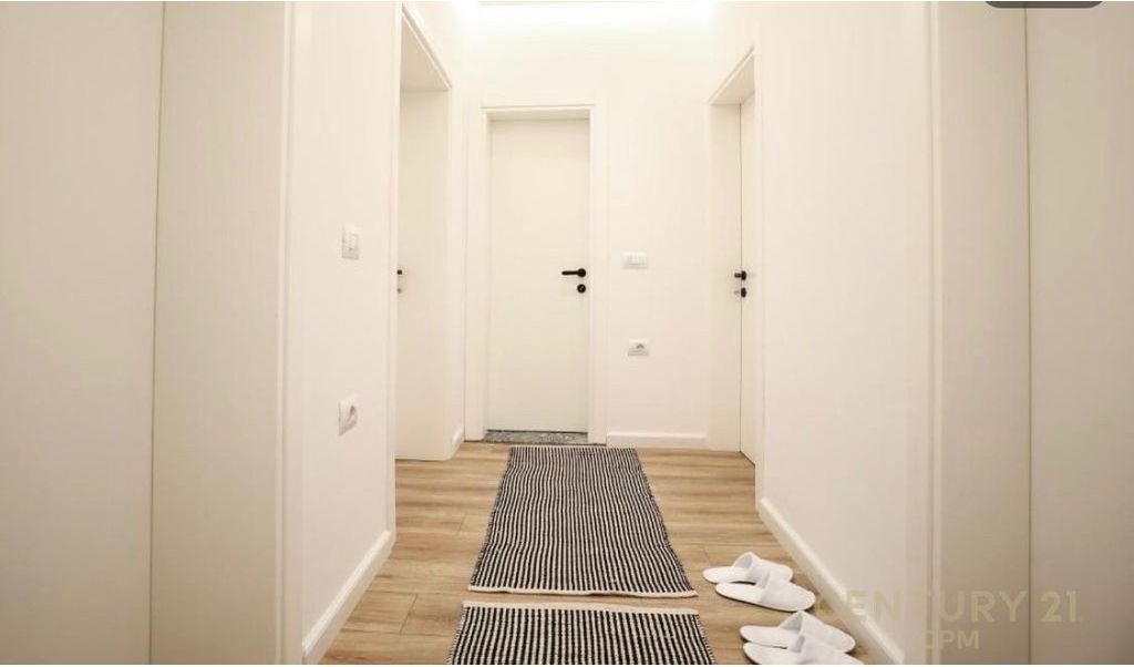 2+1 Apartment for Rent at the Center of Tirana / Kafe Flora